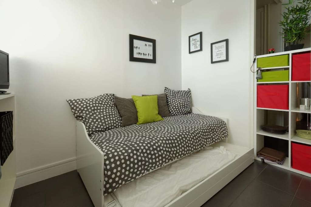 16 -near Champs-elysees 75m2